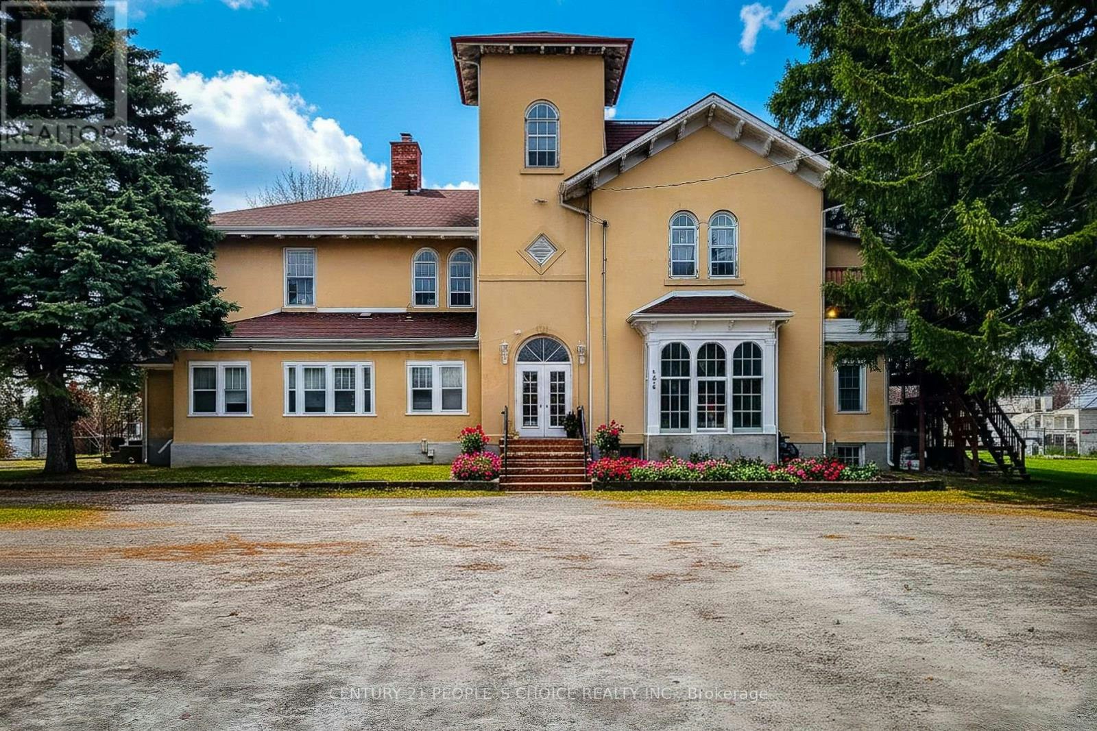260 Vine Street, St. Catharines, ON, L2M 4T1