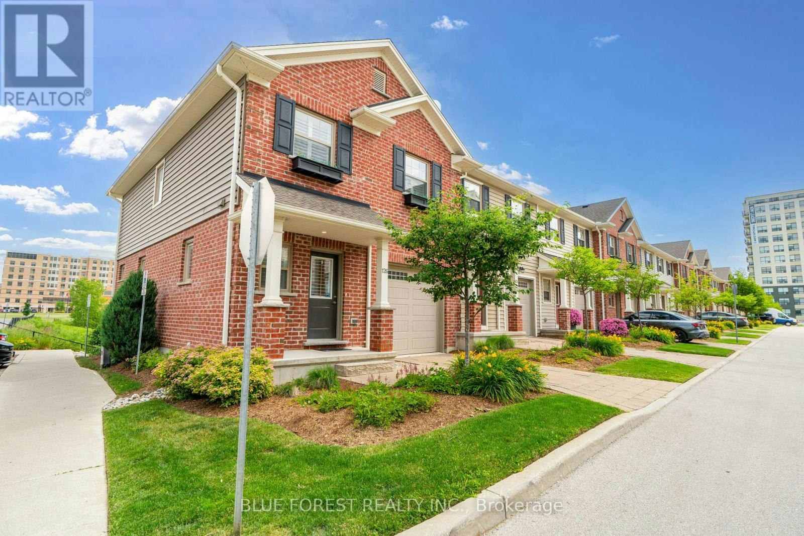 126-3025 Singleton Avenue, London, ON, N6L 0E6