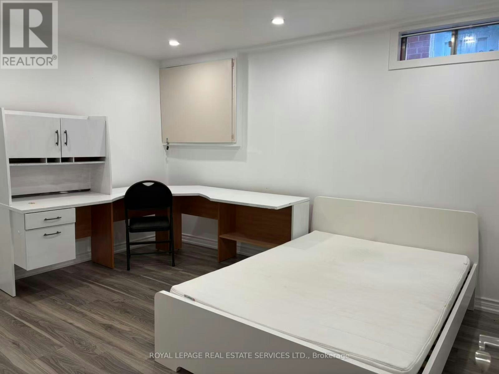 BSMT-2-1966 Kempton Park Drive, Mississauga, ON, L5M 2Z7