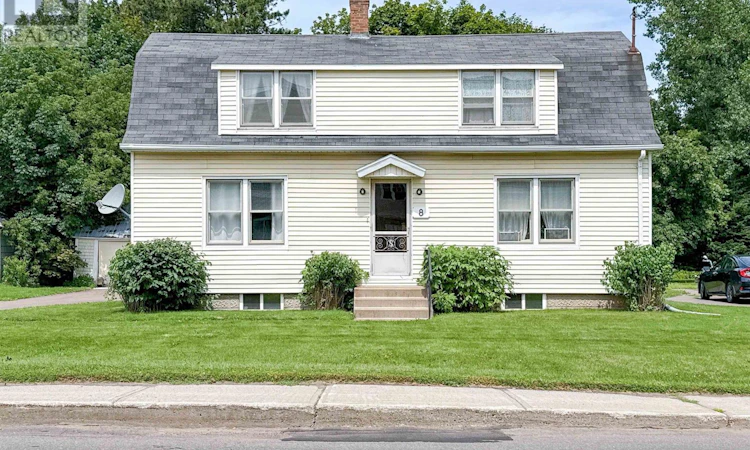 8 Falconwood Drive