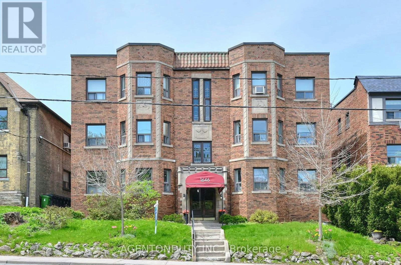 17-1646 Bathurst Street, Toronto, ON, M5P 3J7