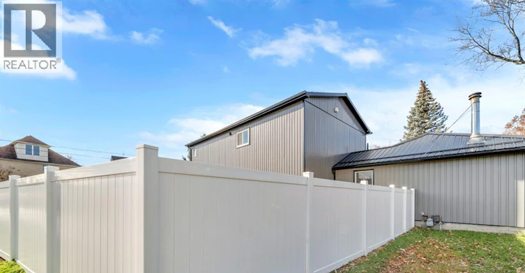 UPPER-1282 Stuart Boulevard, Lasalle, ON, N9J 1Y4 - 13
