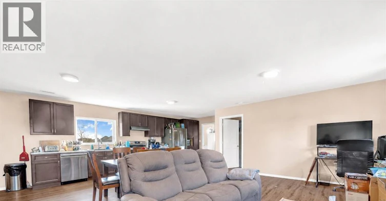 UPPER-1282 Stuart Boulevard, Lasalle, ON, N9J 1Y4 - 3