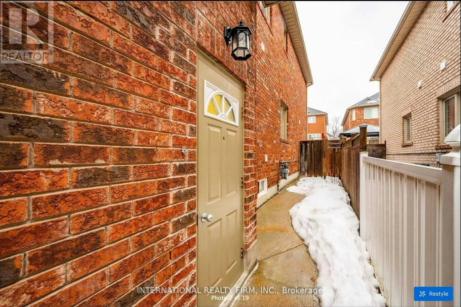 BSMT-192 Canyon Hill Avenue, Richmond Hill, ON, L4C 0R3 - 2