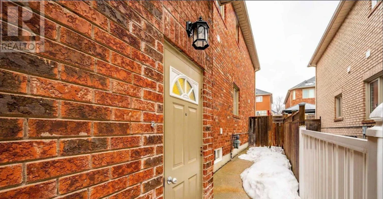 BSMT-192 Canyon Hill Avenue, Richmond Hill, ON, L4C 0R3 - 2