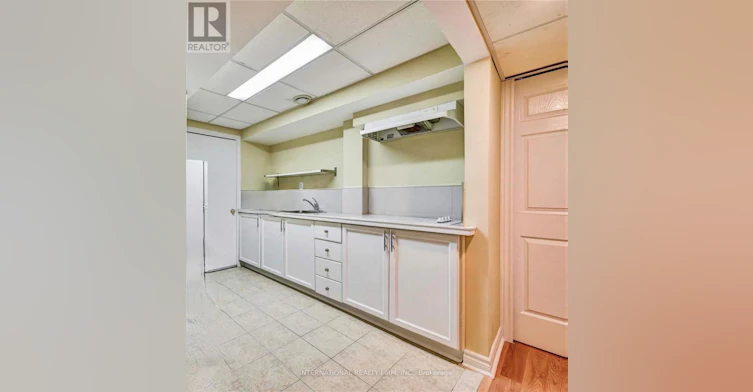 BSMT-192 Canyon Hill Avenue, Richmond Hill, ON, L4C 0R3 - 10