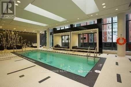 2405-770 Bay Street, Toronto, ON, M5G 1N6