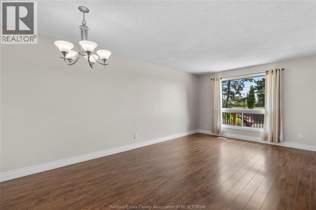 3083 Jefferson Boulevard, Windsor, ON, N8T 3H8 - 9