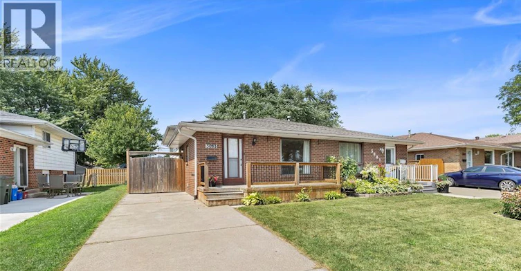 3083 Jefferson Boulevard, Windsor, ON, N8T 3H8