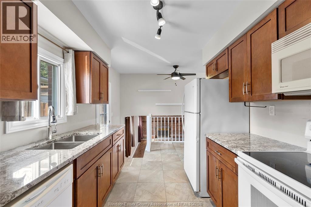 3083 Jefferson Boulevard, Windsor, ON, N8T 3H8 - 2
