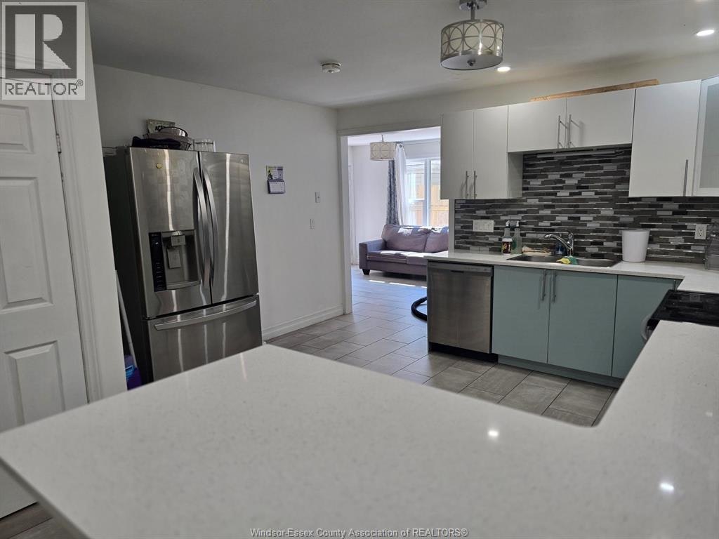 9500 Ridge Road, Windsor, ON, N8R 1G4 - 4