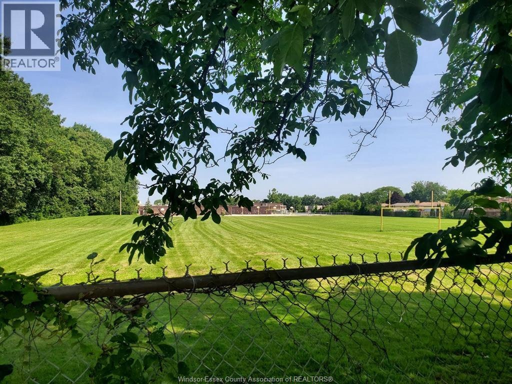 9500 Ridge Road, Windsor, ON, N8R 1G4 - 13