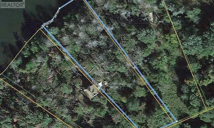 LT-4 M496 Grand Trunk Pl Island