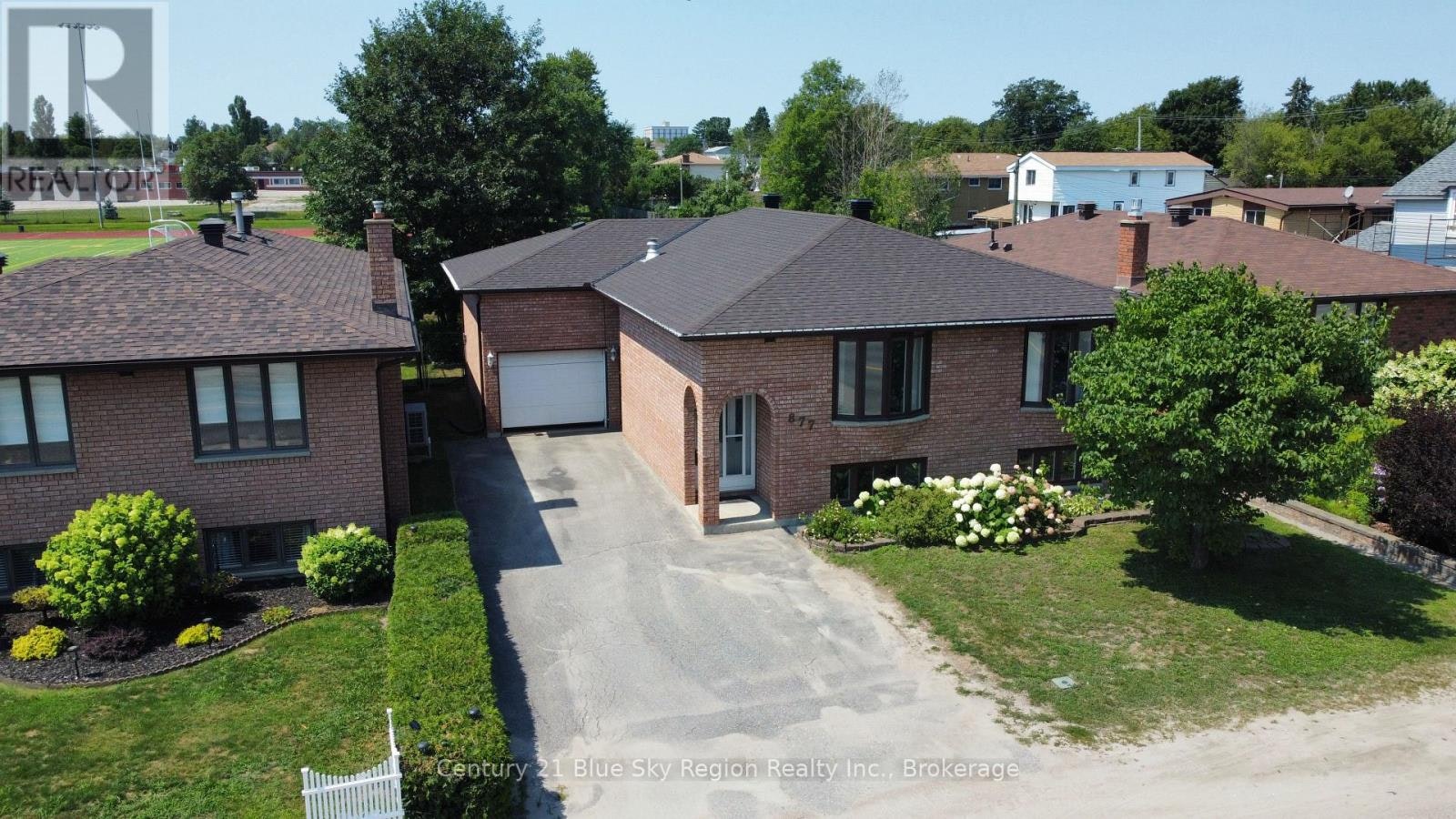 877 O'brien Street, North Bay, ON, P1B 5W9