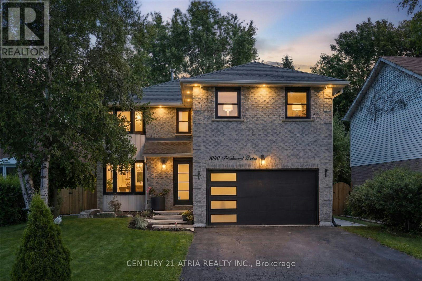 1040 Birchwood Drive, Newmarket, ON, L3Y 6J8
