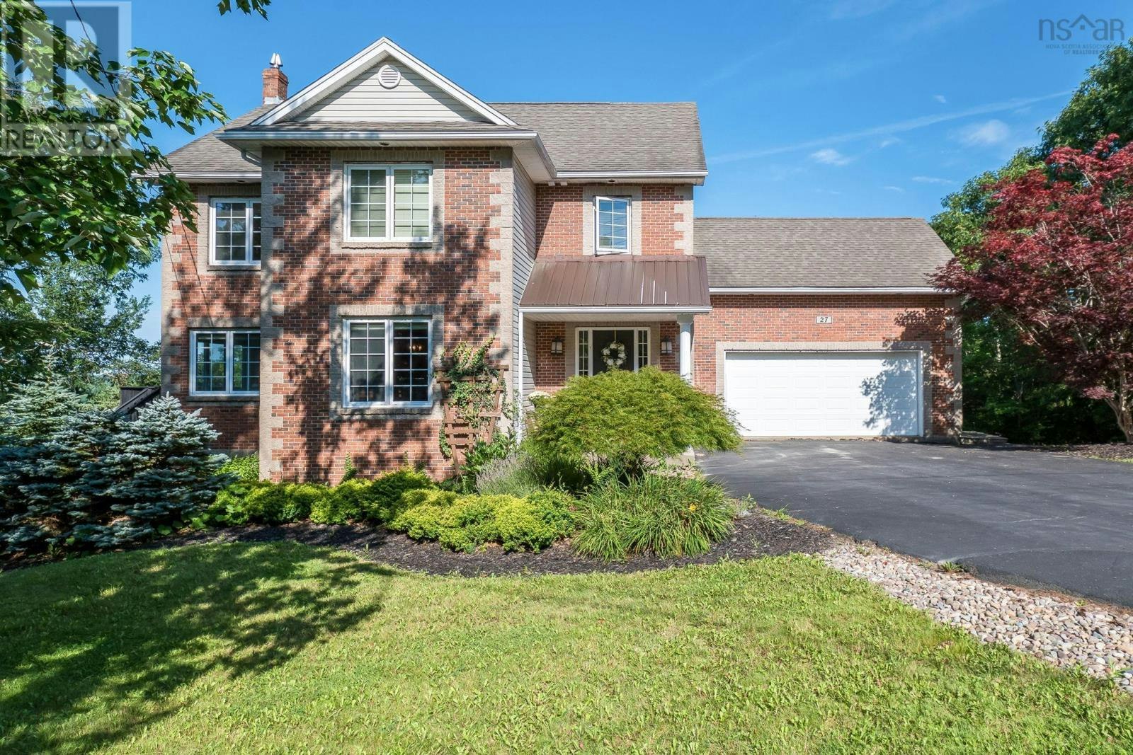 27 Sheffield Court, Fall River, NS, B2T 1A4