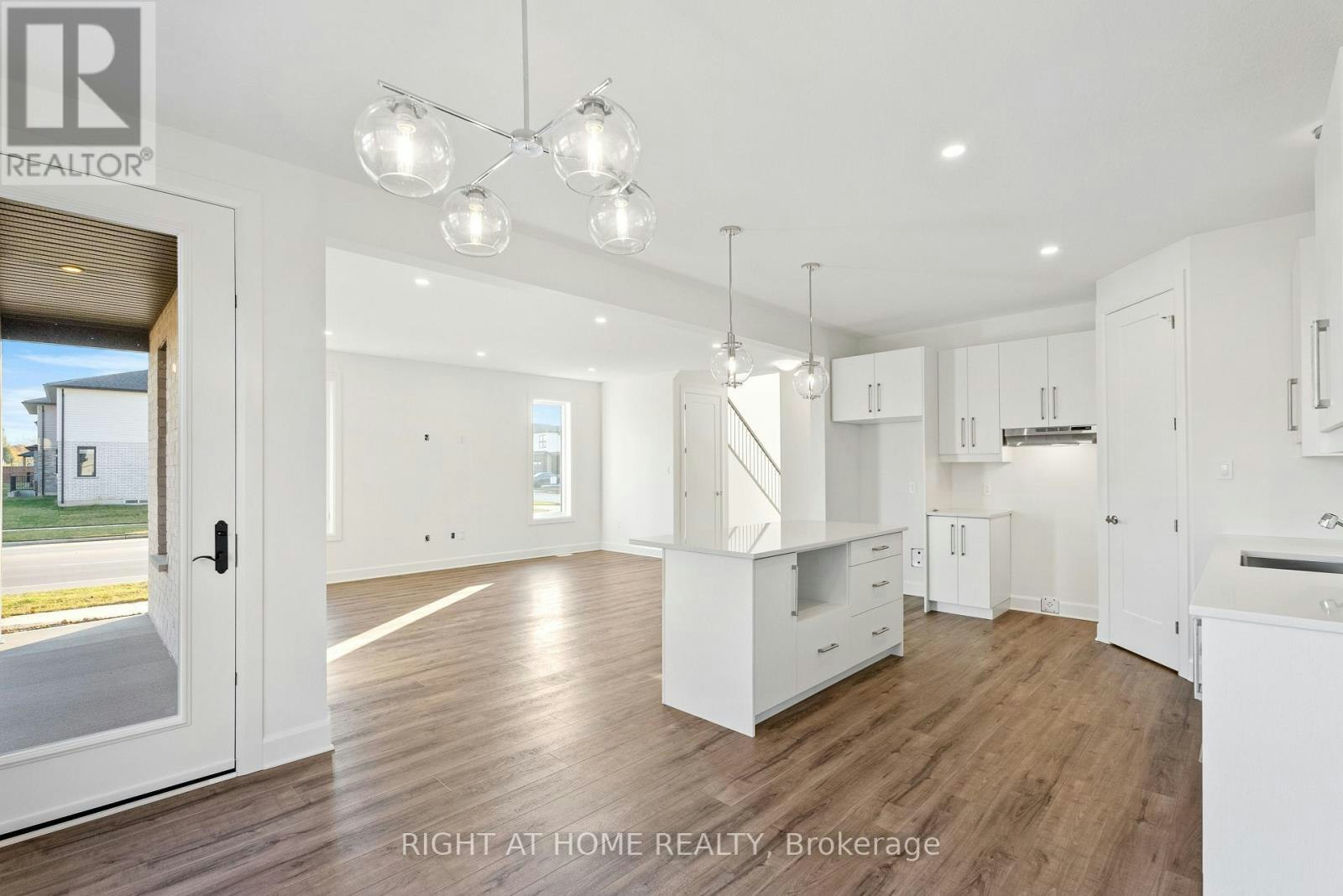 2 Welch Court, St. Thomas, ON, N5R 0M1 - 4