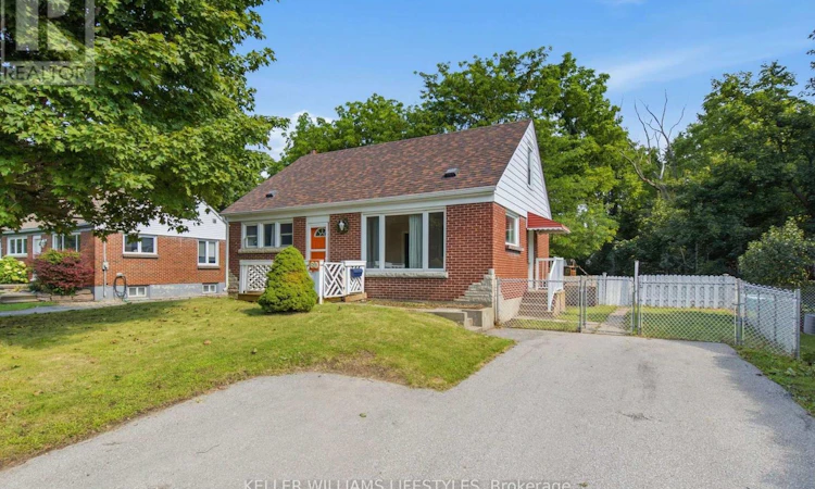 60 Churchill Crescent