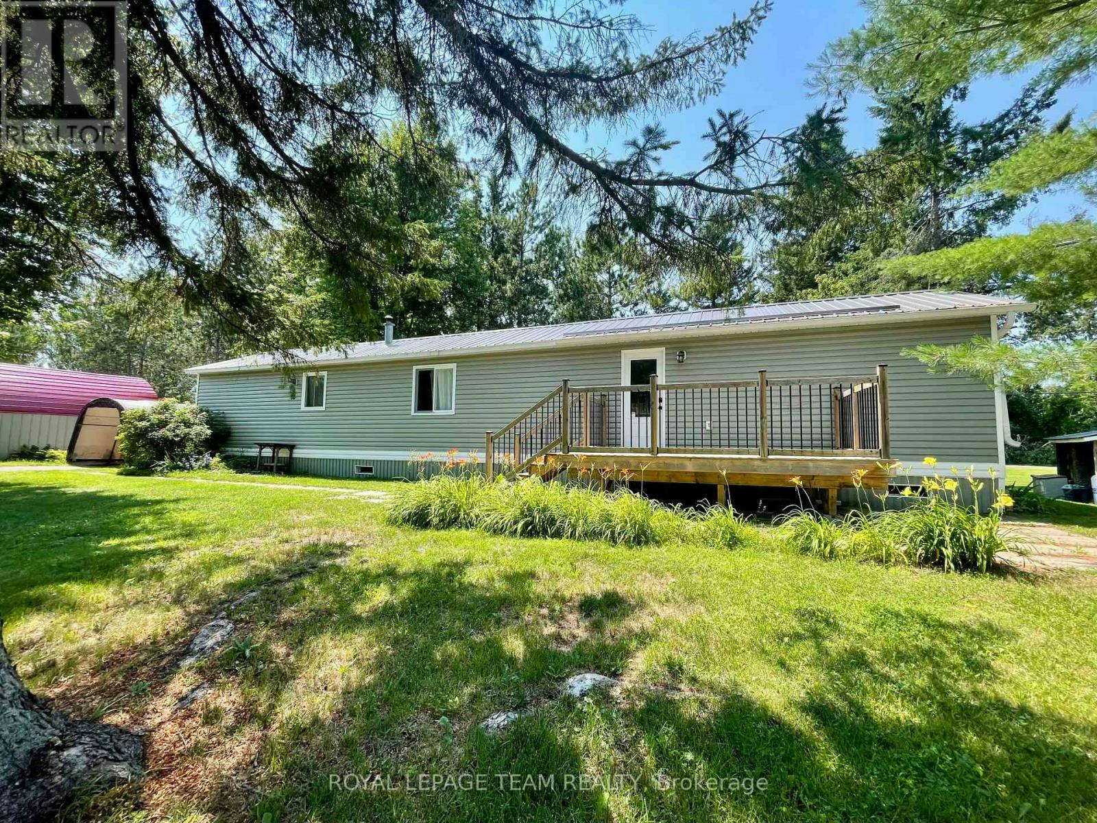 10 Robert Colin Lane, Whitewater Region, ON, K0J 1K0