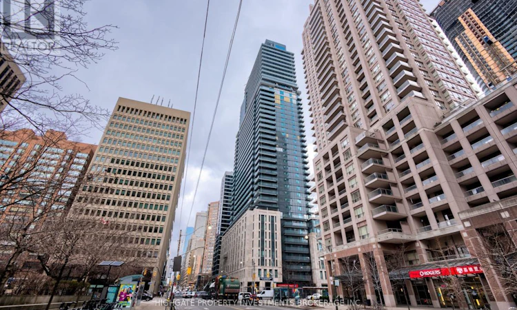 2711-955 Bay Street