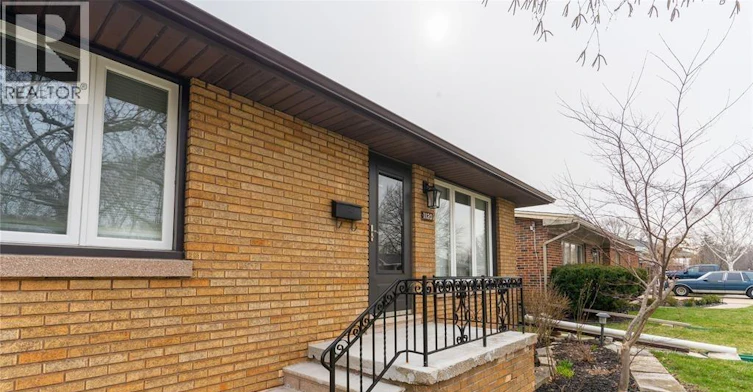 UPPER-1120 Parkview Avenue, Windsor, ON, N8S 2X9 - 3