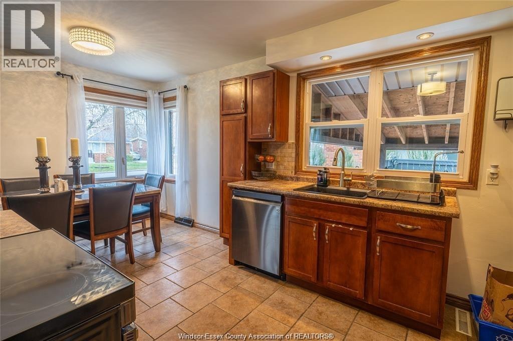 UPPER-1120 Parkview Avenue, Windsor, ON, N8S 2X9 - 9
