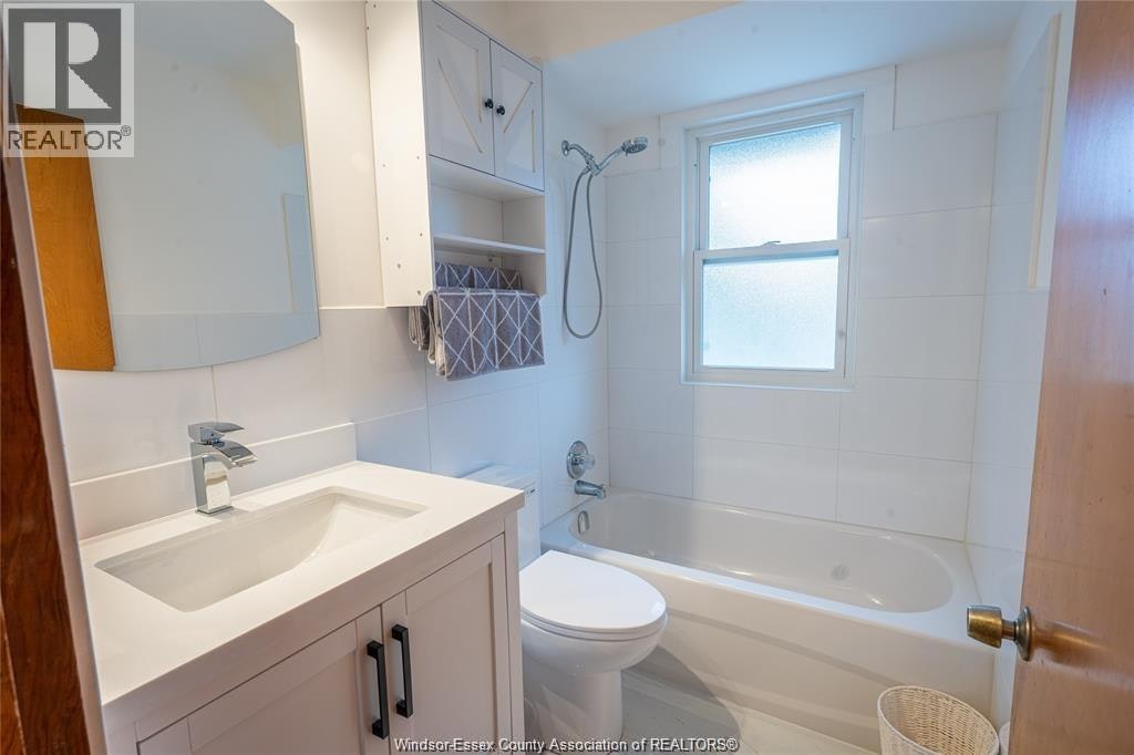 UPPER-1120 Parkview Avenue, Windsor, ON, N8S 2X9 - 14