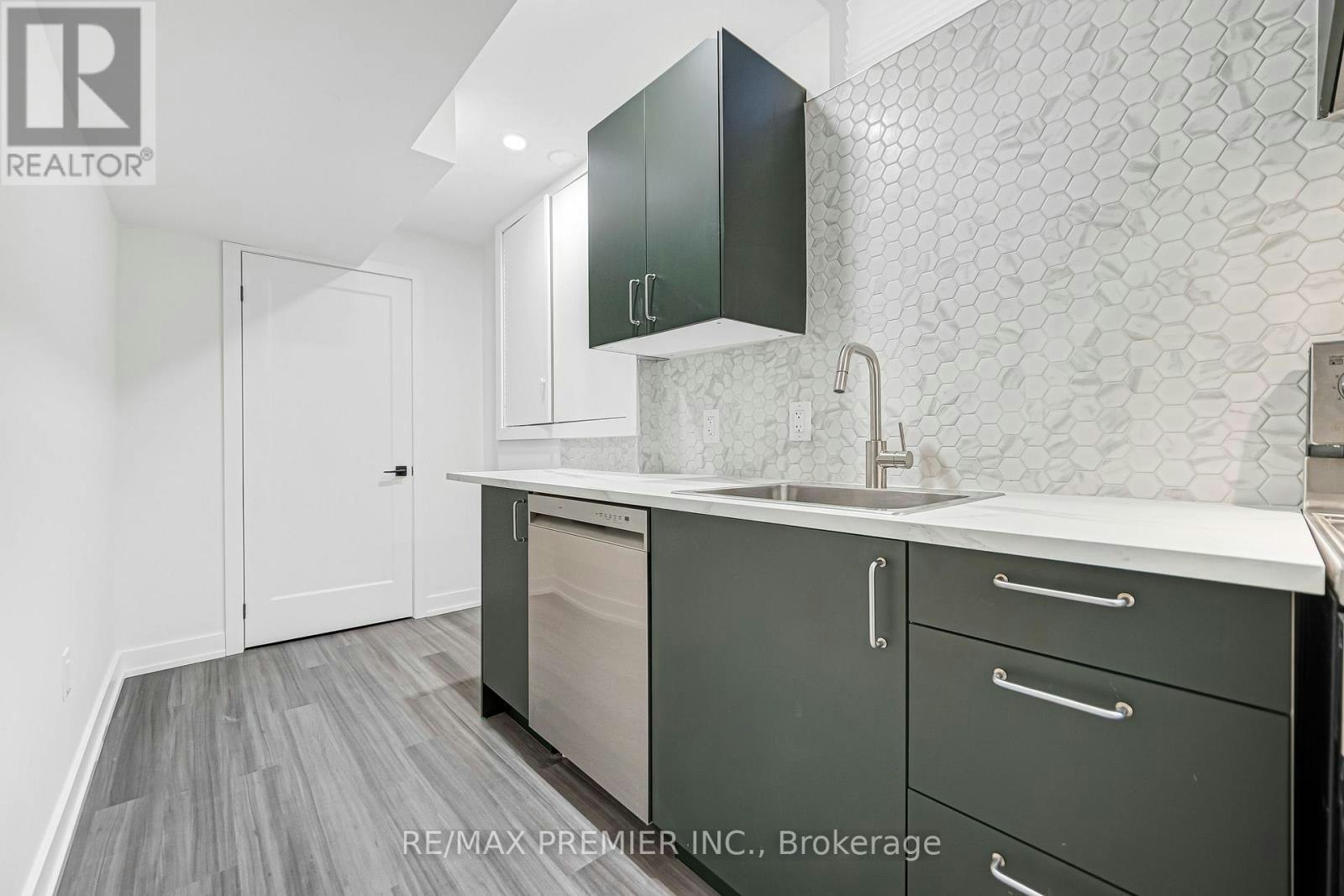 BSMT-60 Del Francesco Way, Vaughan, ON, L6A 3X1 - 29