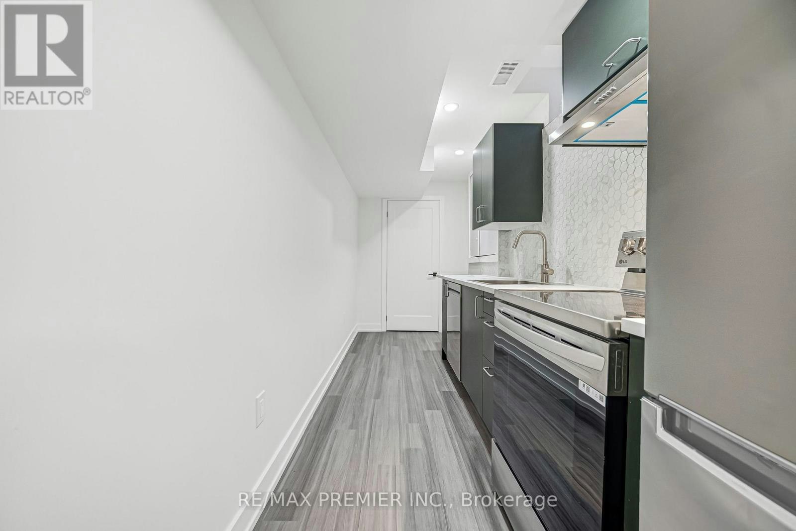 BSMT-60 Del Francesco Way, Vaughan, ON, L6A 3X1 - 11