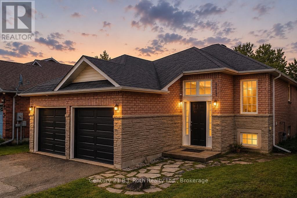 1117 Corrie Street, Innisfil, ON, L9S 1W9