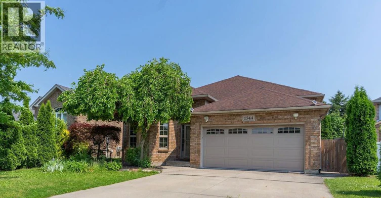 1544 Imperial Crescent, Windsor, ON, N9G 2T8