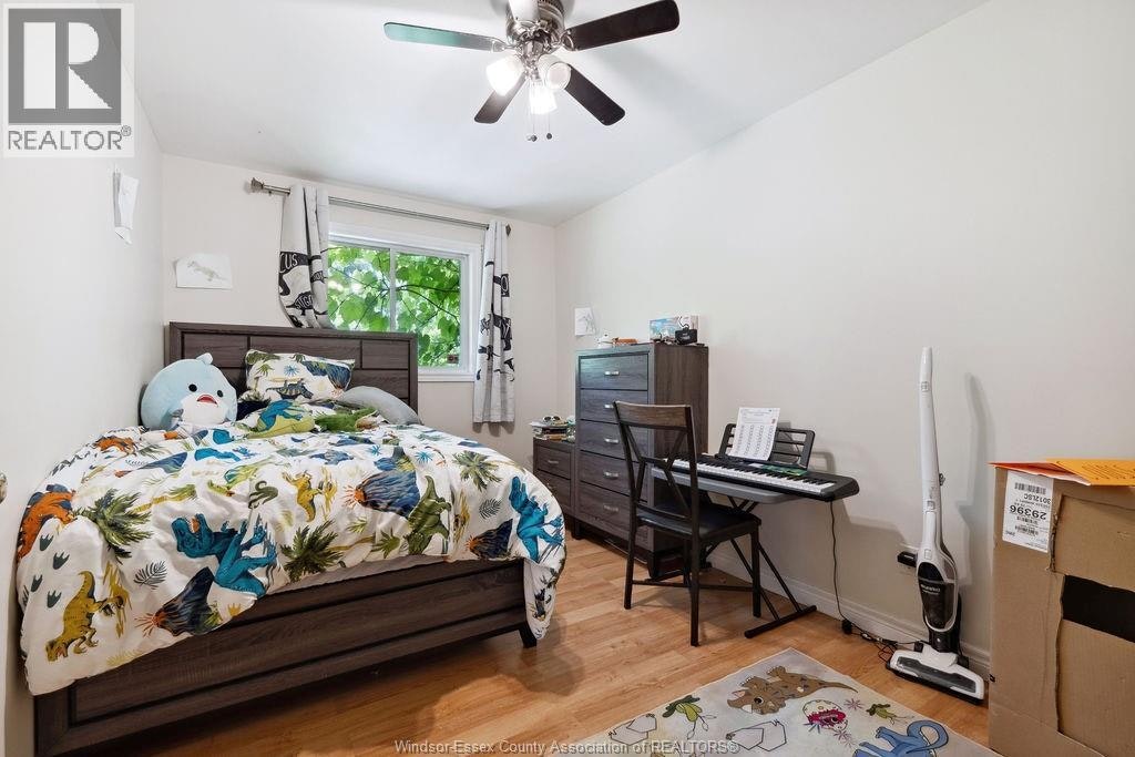 1544 Imperial Crescent, Windsor, ON, N9G 2T8 - 12