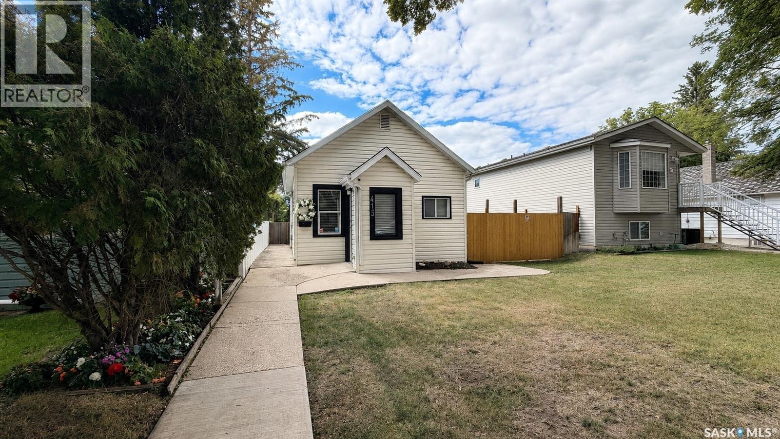 413 L Avenue N, Saskatoon, SK, S7L 2P6