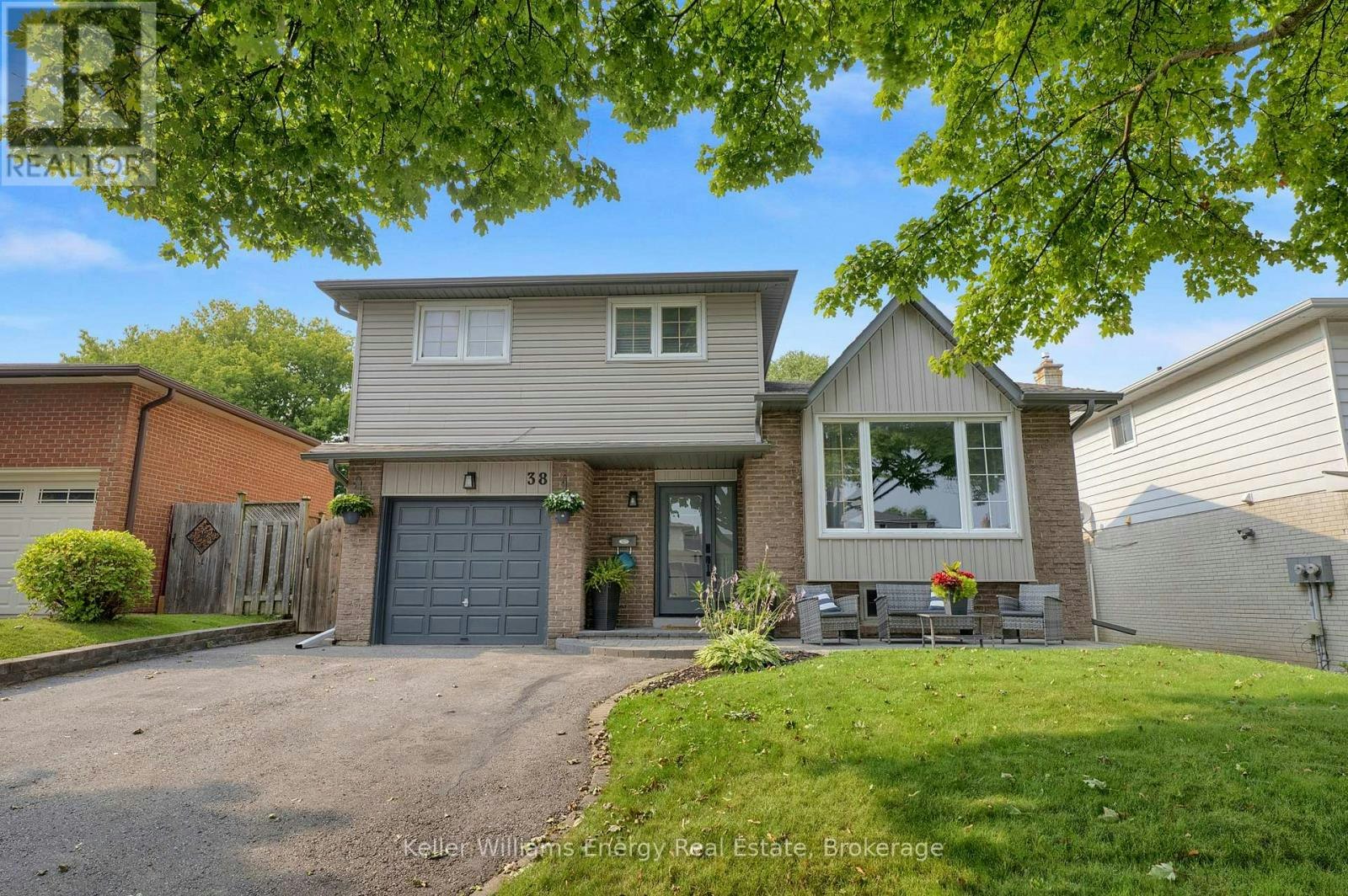 38 Spry Avenue, Clarington, ON, L1C 3T5