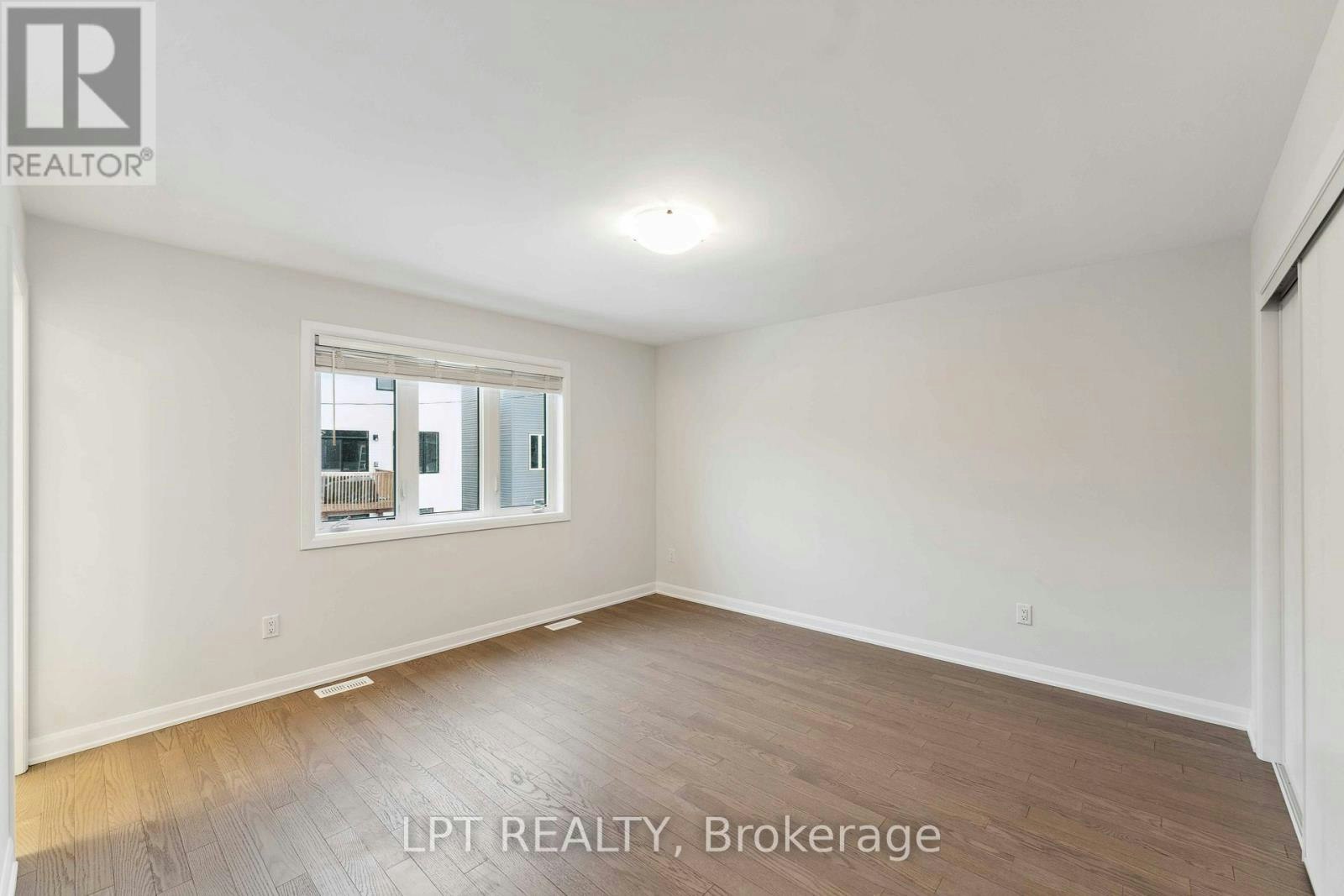 711 Fairline Row, Ottawa, ON, K2V 0M4 - 11