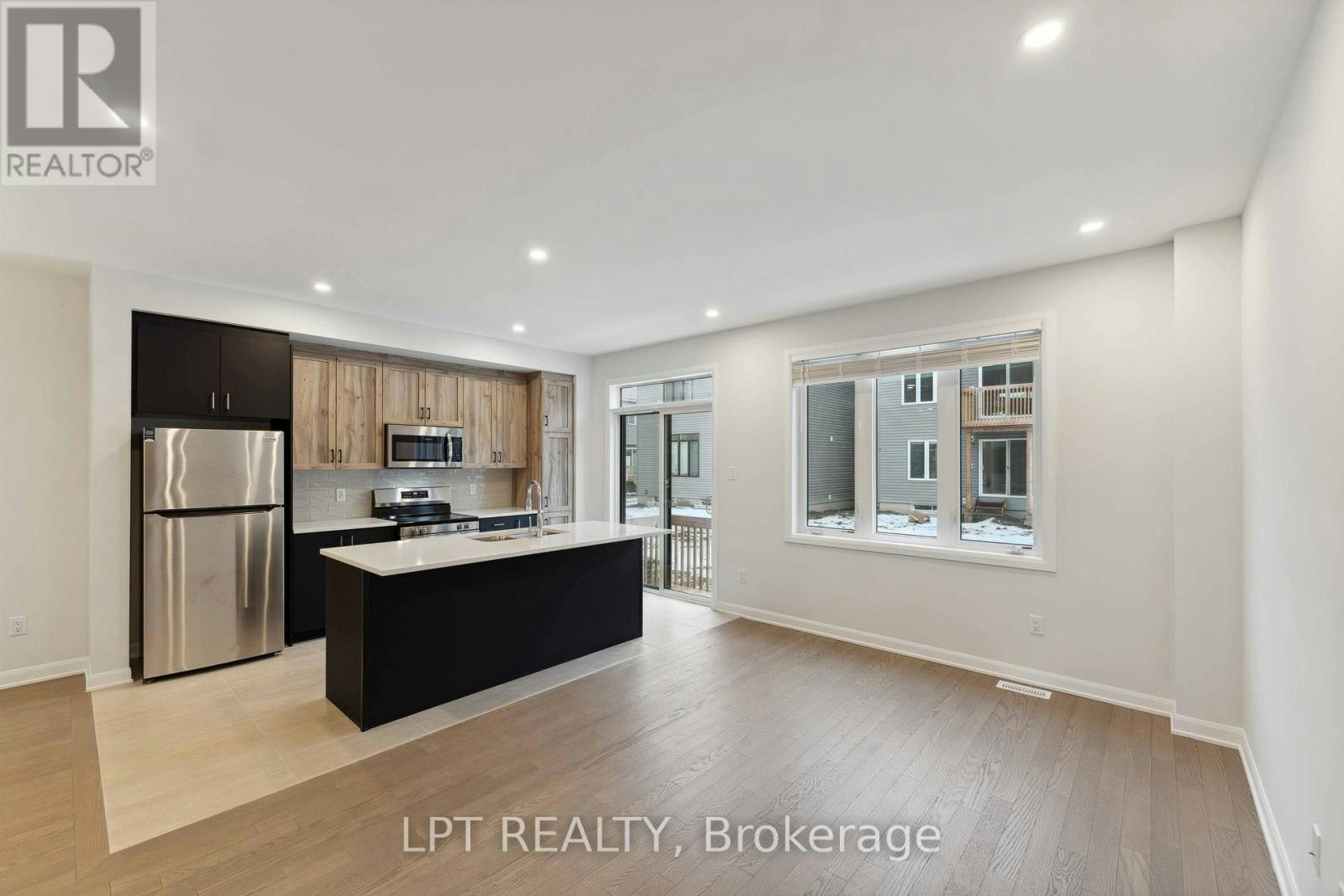 711 Fairline Row, Ottawa, ON, K2V 0M4 - 4