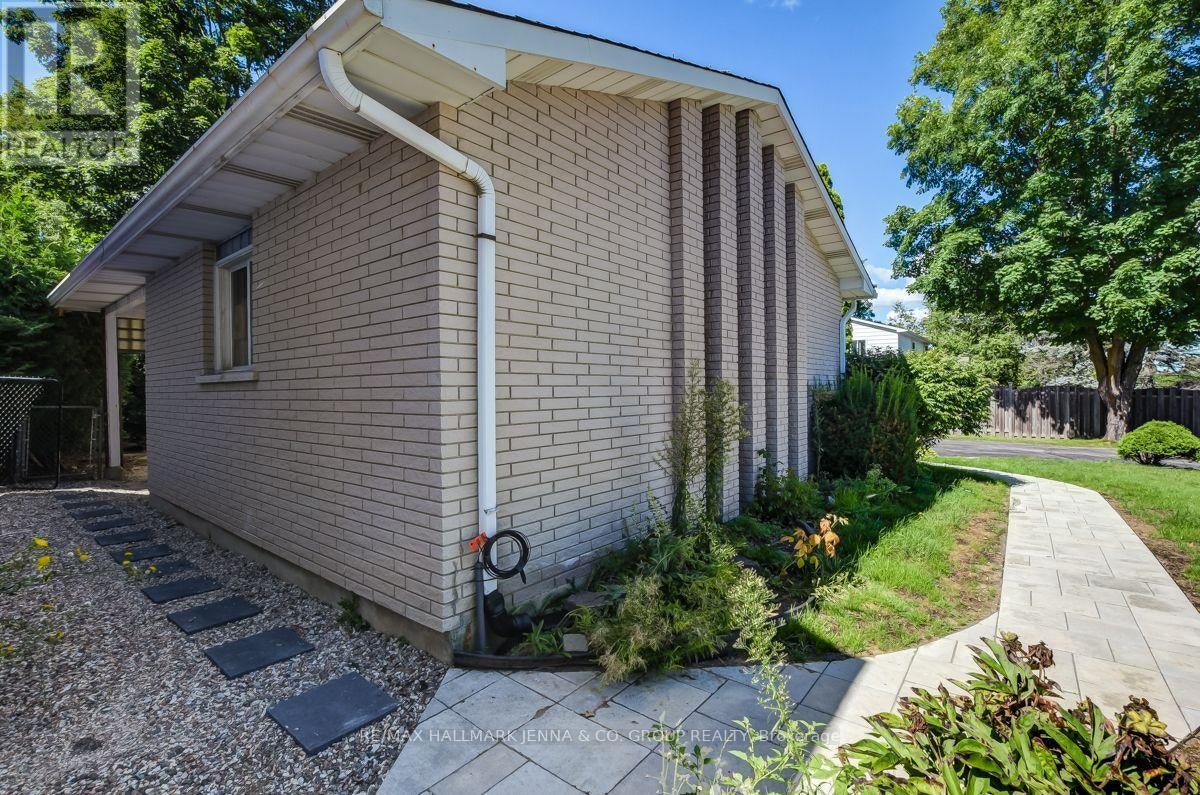 21 B St Remy Drive, Ottawa, ON, K2J 1A7 - 3