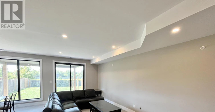 99A Moffatt Street, St. Catharines, ON, L2P 2L6 - 11