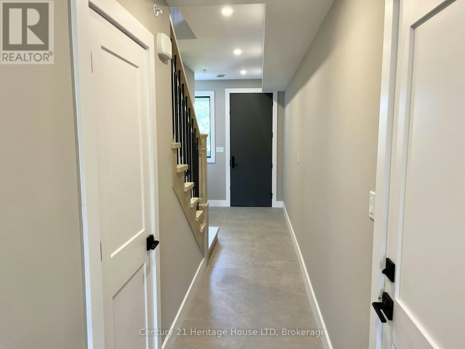 99A Moffatt Street, St. Catharines, ON, L2P 2L6 - 4