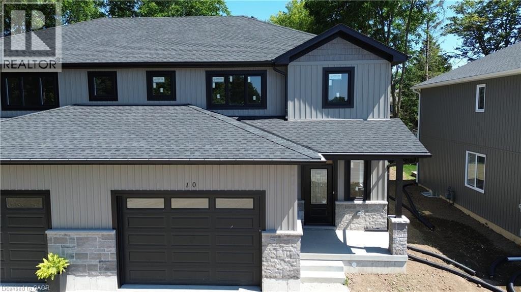10 Roberts Street, Huron East, ON, N0K 1W0