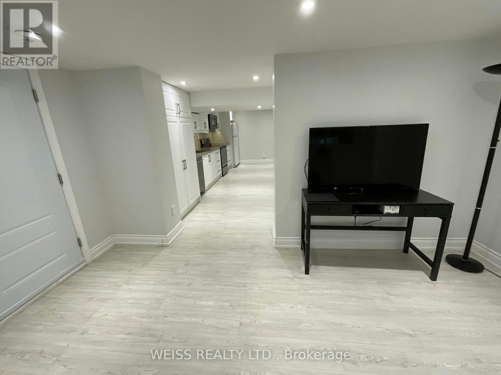 B-55 Addington Avenue, Toronto, ON, M2N 2L1 - 9