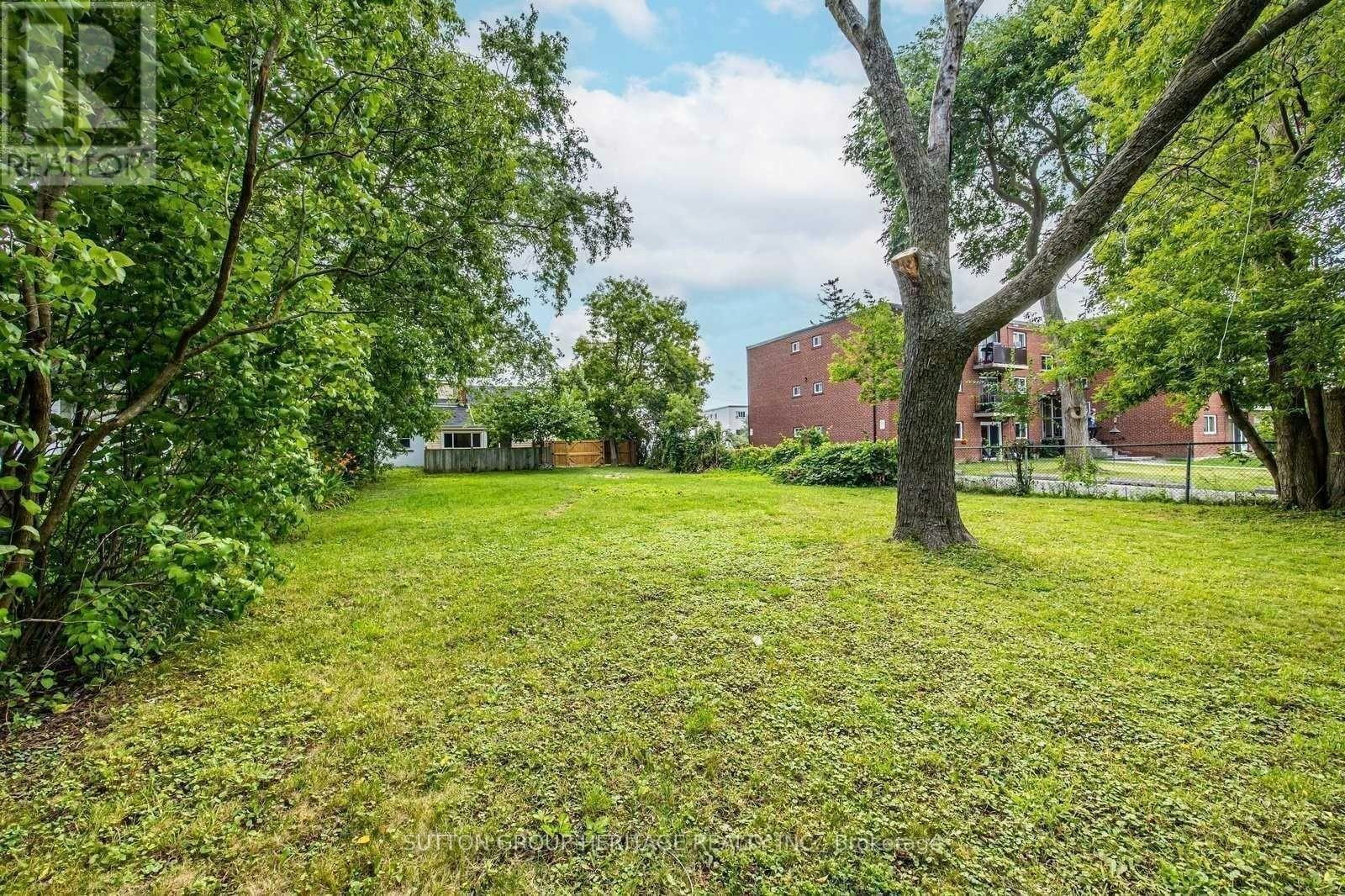 1612 Dufferin Street, Whitby, ON, L1N 1B2 - 22