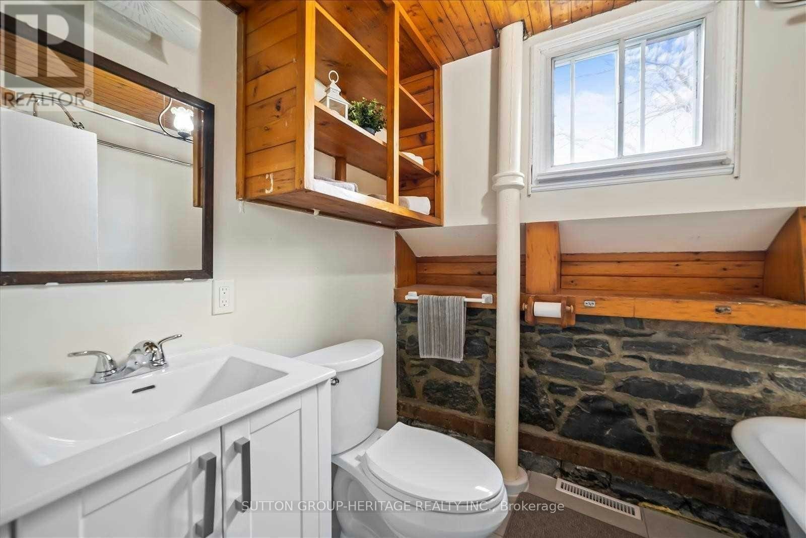 1612 Dufferin Street, Whitby, ON, L1N 1B2 - 14