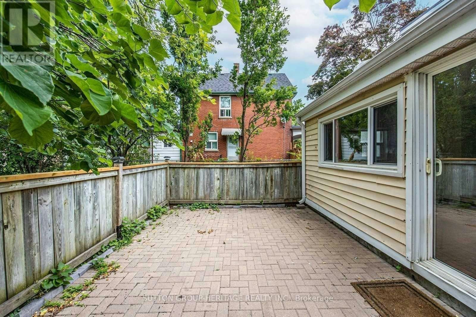 1612 Dufferin Street, Whitby, ON, L1N 1B2 - 19