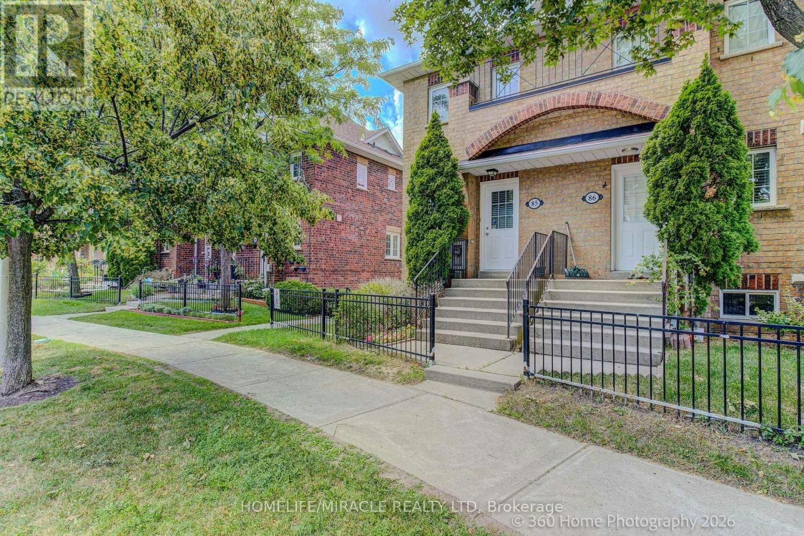 85-2 Hedge End Road, Toronto, ON, M1B 5Z8