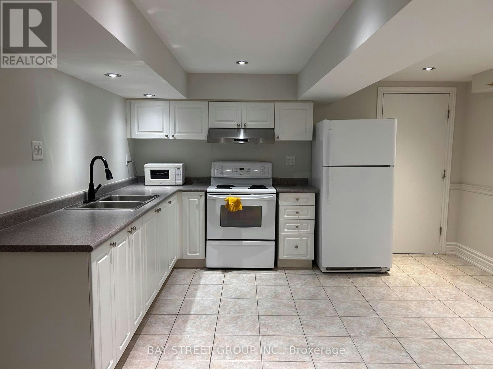 25 Kirkbride Crescent, Vaughan, ON, L6A 2J5 - 2