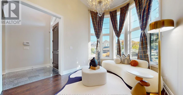 215 Coon's Road, Richmond Hill, ON, L4E 4R3 - 4