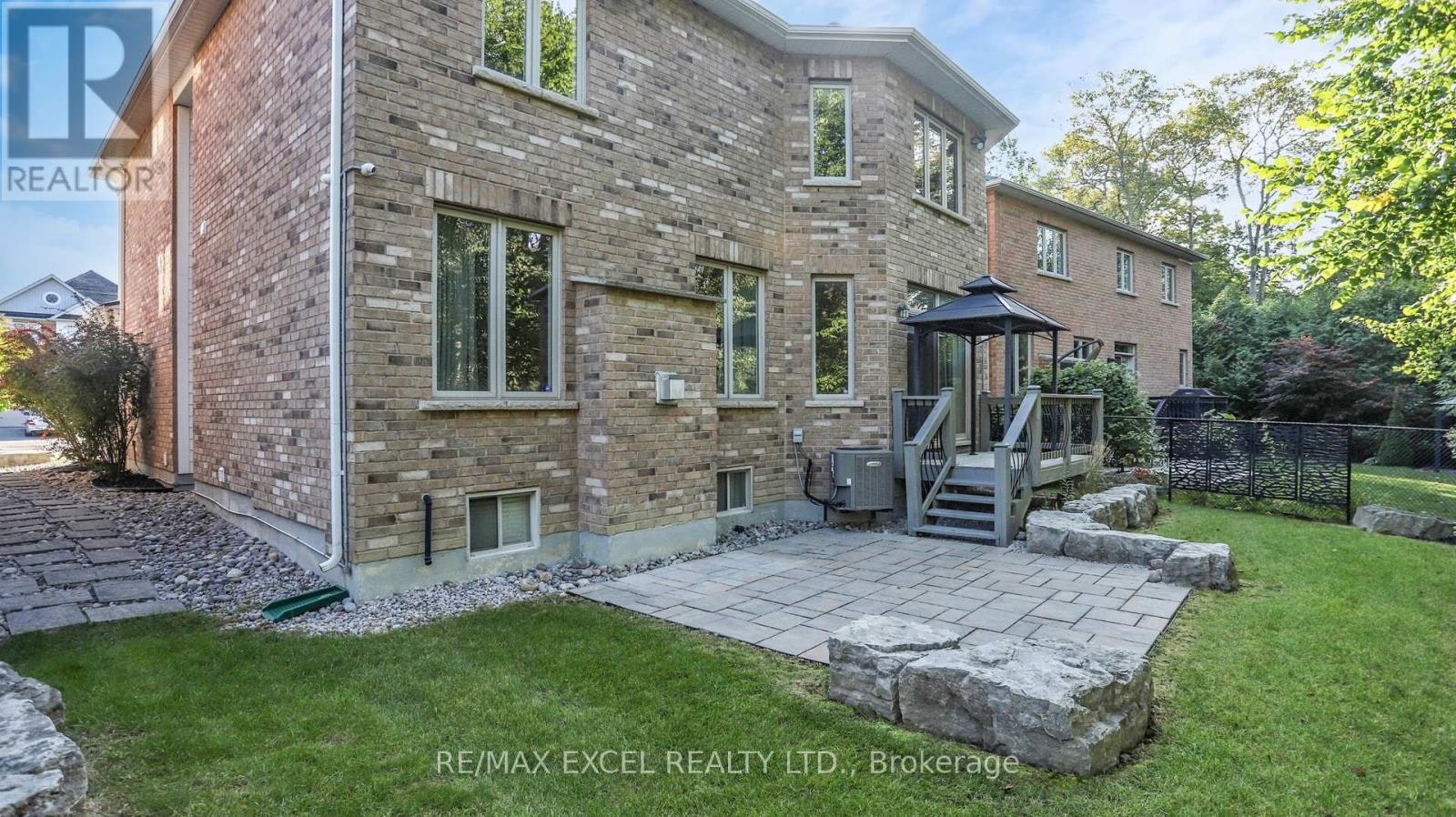 215 Coon's Road, Richmond Hill, ON, L4E 4R3 - 48