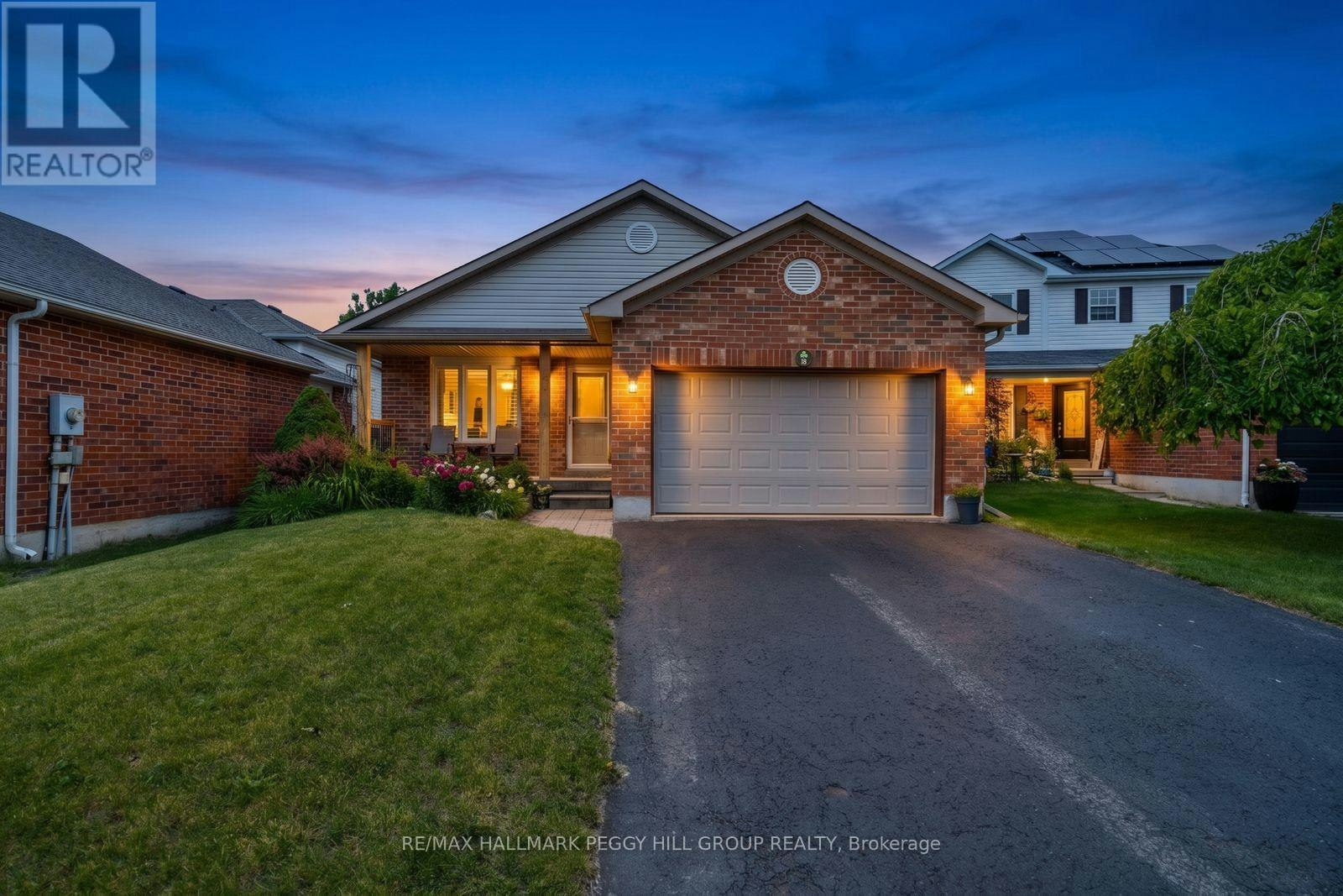 18 Draper Crescent, Barrie, ON, L4N 8A9