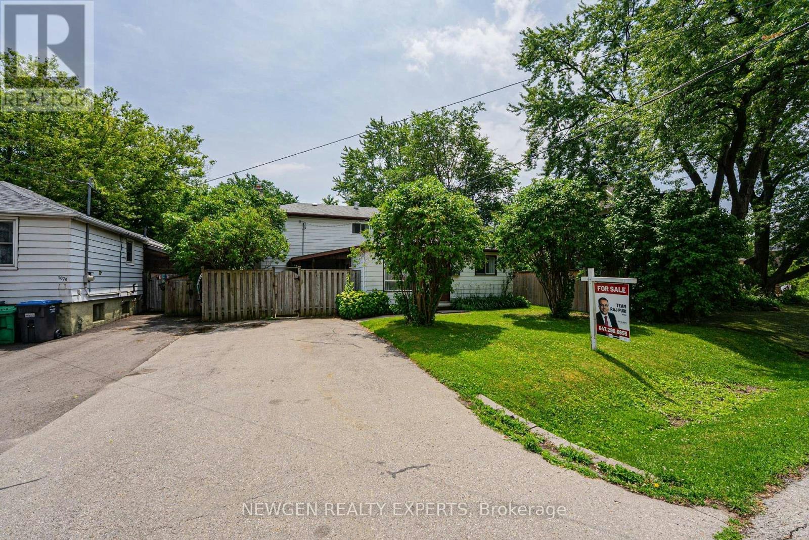 1070 Pelham Avenue, Mississauga, ON, L5E 1L2